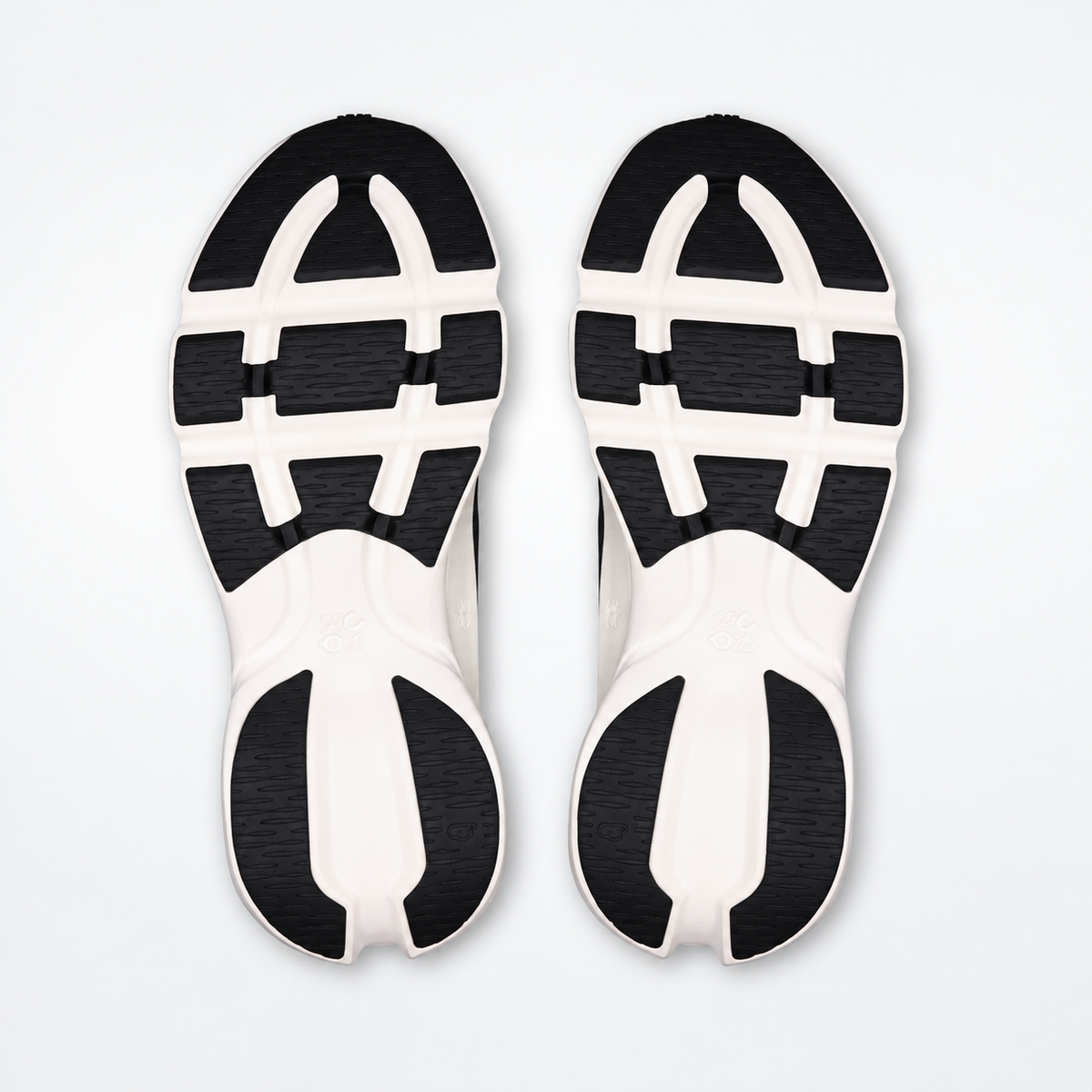 LOEWE × On Cloudsolo – Black / White